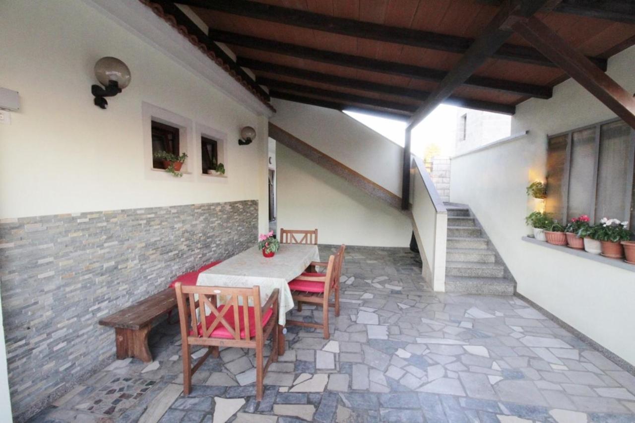 Apartments Zambratija With Sea View Exteriér fotografie